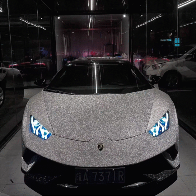 Recouvrement argenté pour voitures