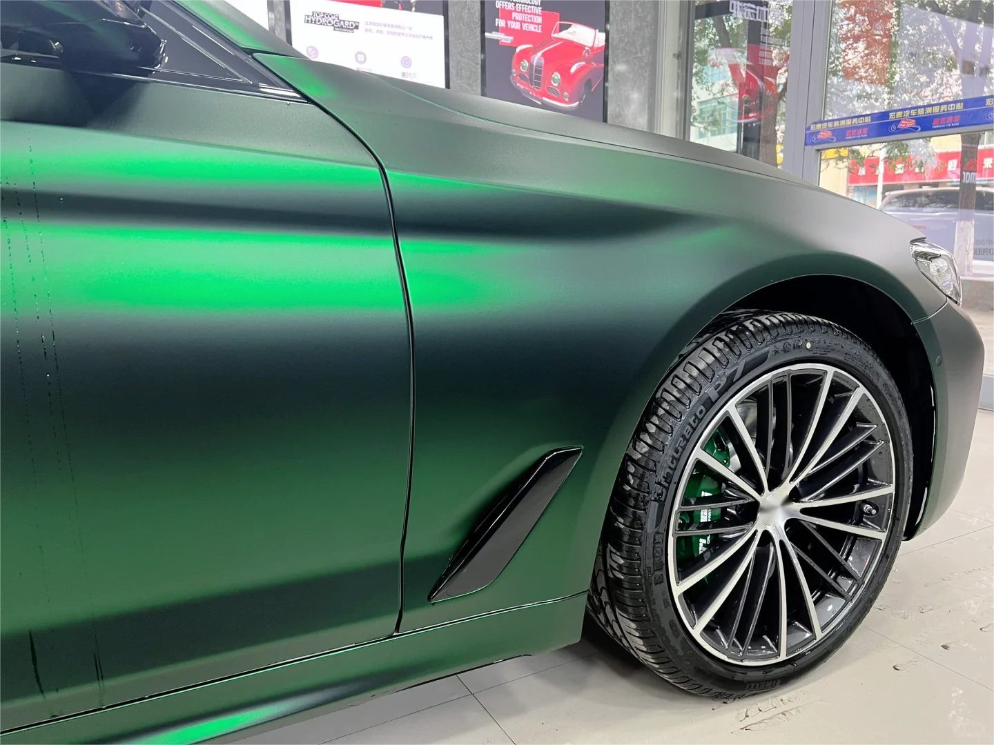 Venom Green TPU 1.52*15m Vinyl – PPF Car Wrap - Image 6